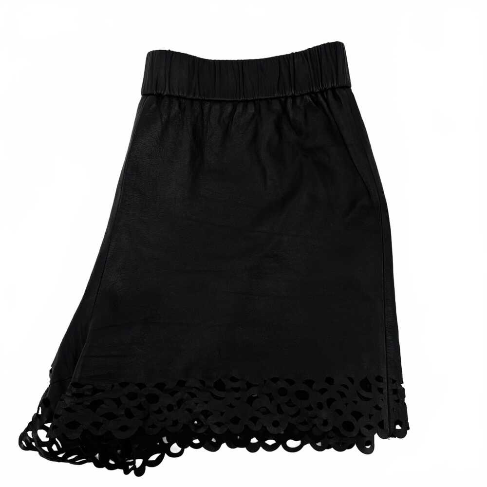 Diane Von Furstenberg Black Leather Shorts | Regular M